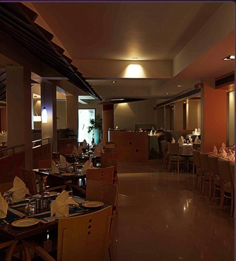 The Royal Orchid Hotel, Chembur Mumbai Exterior foto